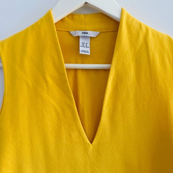 H&M Summer Top - Picture 2 of 2